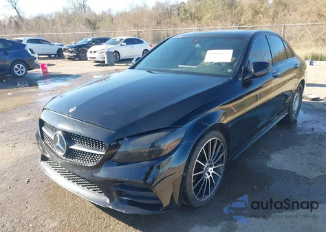 2019 Mercedes-Benz C 300 from USA, damaged, VIN 55SWF8DB3KU304039